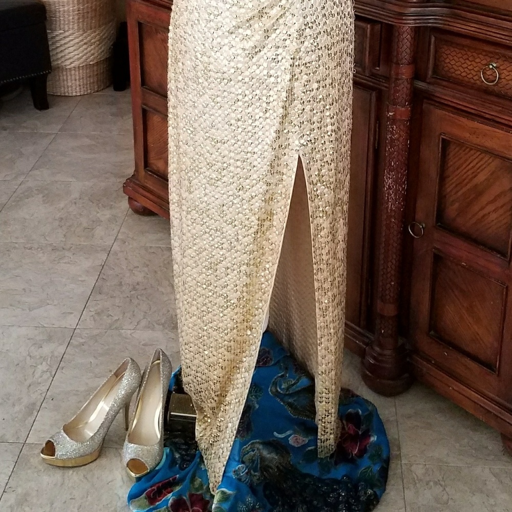 Euc Cache' Golden Sequins Gown - image 5
